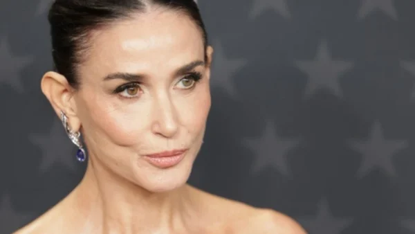 Ντέμι Μουρ:Το τολμηρό καρέ του Δημήτρη Γιαννέτου και το leather look στο σόου του οίκου Gucci