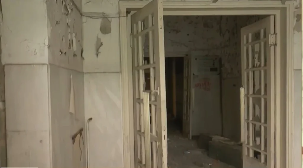 Σέρρες: "Βυθισμένο στην εγκατάλειψη το κτήριο του παλιού Νοσοκομείου" - video