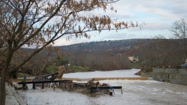 Θραύση στο ανάχωμα της Κορνοφωλιάς βυθίζει στο νερό τον δήμο Σουφλίου