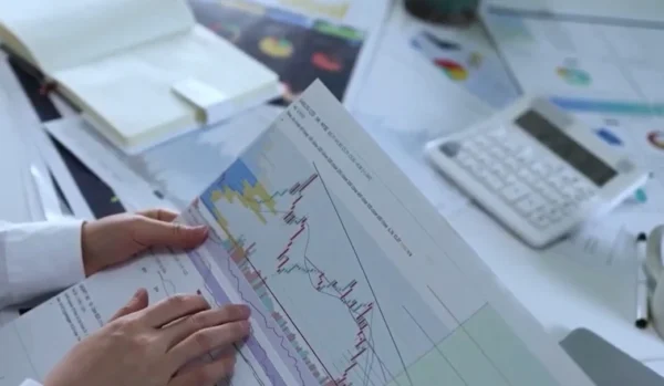 Τράπεζες, Servicers και κόκκινα δάνεια: Κερδοφορία ρεκόρ και σκιές στη διαχείριση οφειλών - video