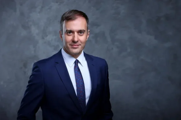 Χατζηβασιλείου: Η Ελλάδα ασκεί τα κυριαρχικά της δικαιώματα στην πράξη – «Χαρτοπόλεμος» οι επιστολές της Άγκυρας