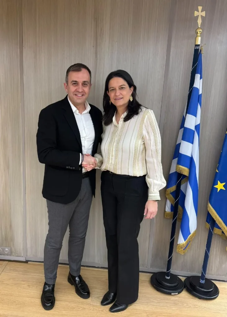 Συνάντηση Χατζηβασιλείου με Κεραμέως για ζητήματα εργασίας και κοινωνικής ασφάλισης στην Π.Ε. Σερρών