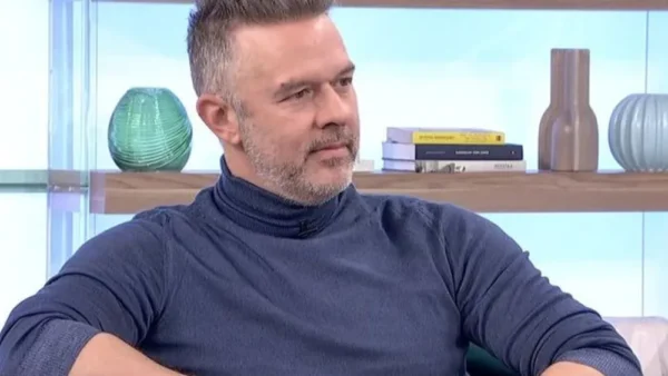 Ο Χρήστος Λούλης για το «Cleansed» που εμφανίζεται γυμνός: Tο να βγάλεις το βρακί σου είναι πολύ δευτερεύον