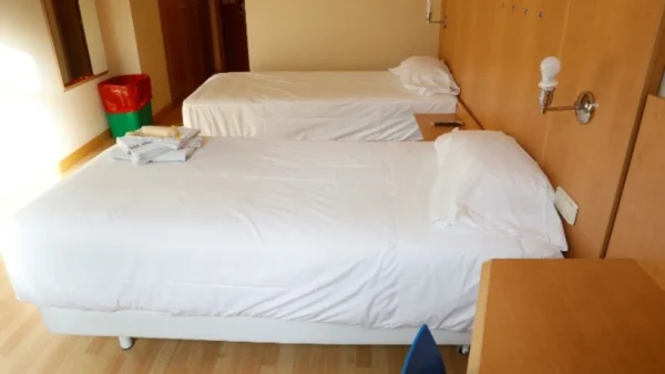 "Υπνοδωμάτια προς πώληση": Η απόδειξη της έκτασης της στεγαστικής κρίσης στην Ευρώπη