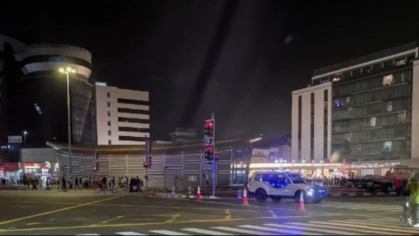 Επαναλειτουργεί σταδιακά το αεροδρόμιο του Ντουμπάι - Ένας νεκρός από πτώση πυραύλου στο Αμπού Ντάμπι