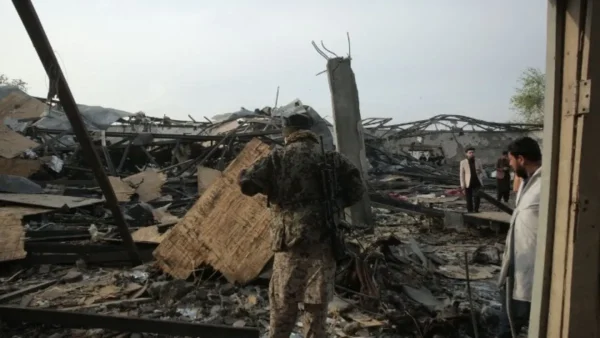 Επίθεση Πακιστάν στο Αφγανιστάν: Περισσότεροι από 400 οι νεκροί στο νοσοκομείο της Καμπούλ