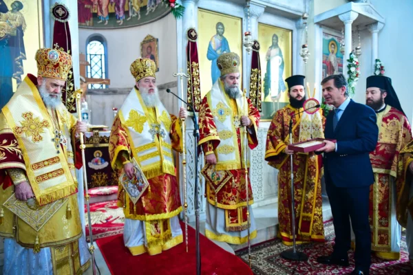 Λαμπρό συλλείτουργο στον Καθεδρικό Ναό των Αγίων Θεοδώρων Σερρών