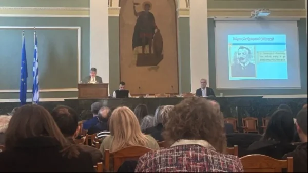 Από τους πρώτους 65 φοιτητές και τη διελκυστίνδα καθαρεύουσας/ δημοτικής, στο σήμερα- Η Φιλοσοφική Σχολή γιορτάζει τα 100 της χρόνια και το ΑΠΘ αποκτά Πινακοθήκη