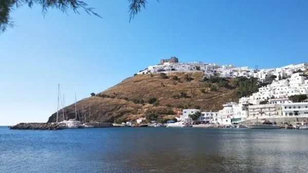 Διεθνής πρωτιά για την Αστυπάλαια στην ετήσια λίστα με τις 50 καλύτερες ταξιδιωτικές ιδέες του Guardian για το 2026