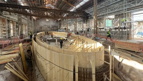 ΔΑΙΔΑΛΟΣ - «Χτίζοντας» την καρδιά του Pharos