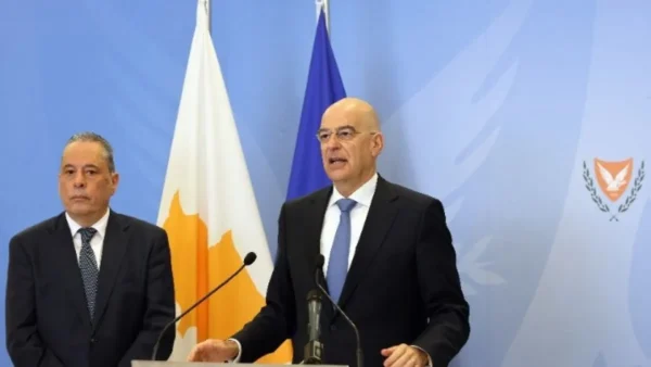 Ν. Δένδιας από τη Λευκωσία: Η Ελλάδα θα συμβάλει με κάθε δυνατό τρόπο στην άμυνα της Κυπριακής Δημοκρατίας