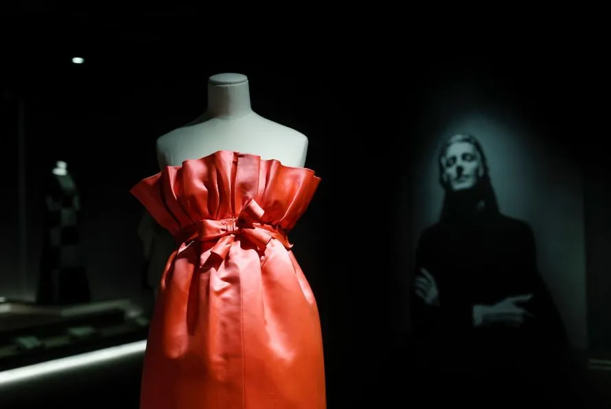 «The Givenchiaga Family»:Έκθεση για τη φιλία και τη δημιουργική συγγένεια των Givenchy και Balenciaga