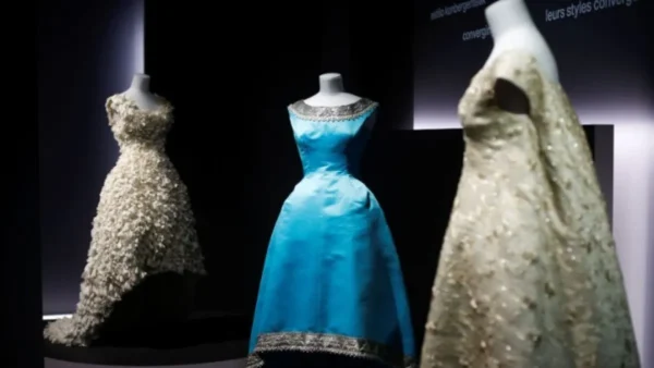 «The Givenchiaga Family»:Έκθεση για τη φιλία και τη δημιουργική συγγένεια των Givenchy και Balenciaga