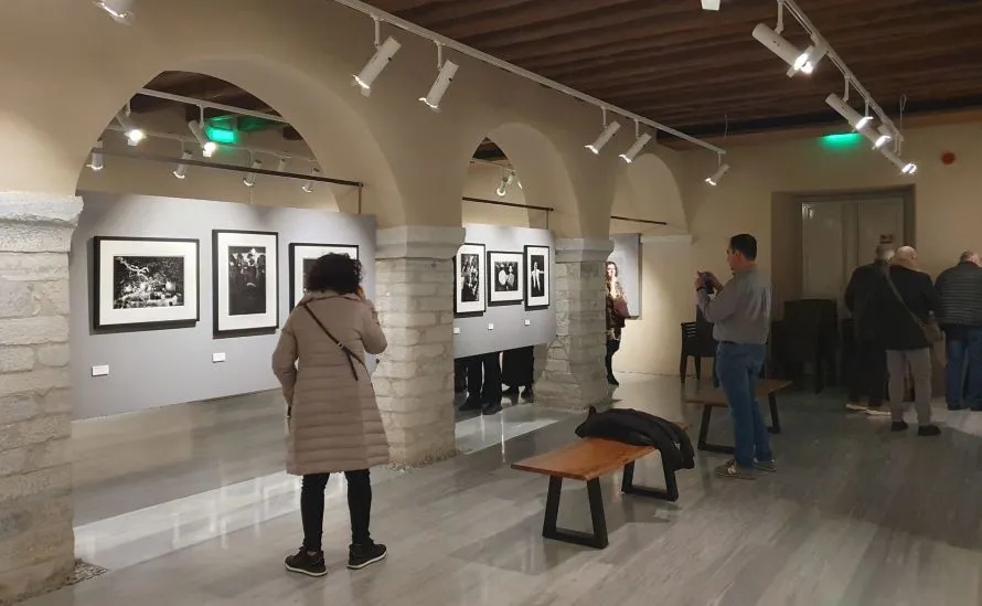 Δράμα: Η μαγεία των ηπειρώτικων πανηγυριών μέσα από τον φακό του Γιάννη Δήμου