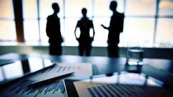 Τέσσερις μειώσεις φόρων ενεργοποιεί η κυβέρνηση τις επόμενες ημέρες