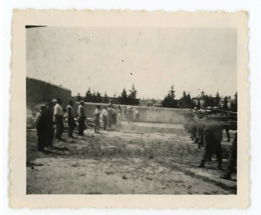 Παρουσιάστηκαν συγκλονιστικές φωτογραφίες-ντοκουμέντα από την εκτέλεση των 200 την Πρωτομαγιά του 1944 στην Καισαριανή