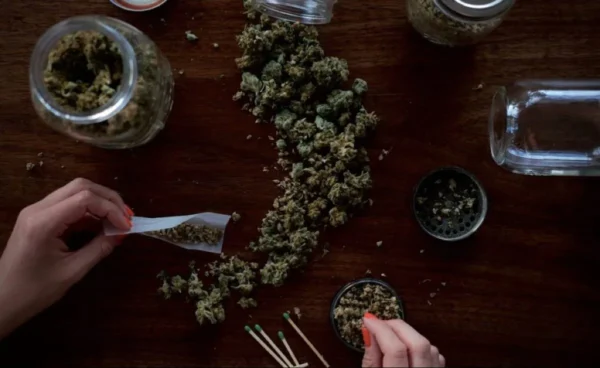 Φαρμακευτική κάνναβη για την ψυχική υγεία: Χρειάζεται περισσότερη έρευνα, καταλήγουν δύο νέες μελέτες