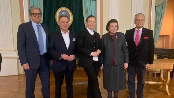 ΥΠΠΟ: Επαναπατρισμός 91 ελληνικών εβραϊκών κειμηλίων από την Πολωνία-Λ. Μενδώνη: «Χωρίς την ισχυρή πολιτική βούληση και των δύο πλευρών, ο σημερινός επαναπατρισμός δεν θα είχε επιτευχθεί»