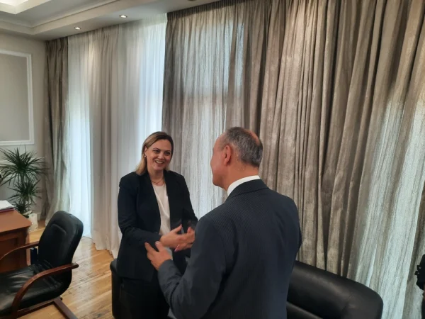 Τη Δήμαρχο Σερρών επισκέφθηκε ο υποψήφιος Περιφερειάρχης Κεντρικής Μακεδονίας Θεόδωρος Καράογλου