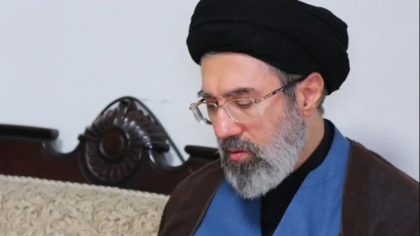 Ο γιός του Χαμενεΐ, ο Μοτζτάμπα, επελέγη ως νέος Ανώτατος Ηγέτης, σύμφωνα με ιρανικά κρατικά MME