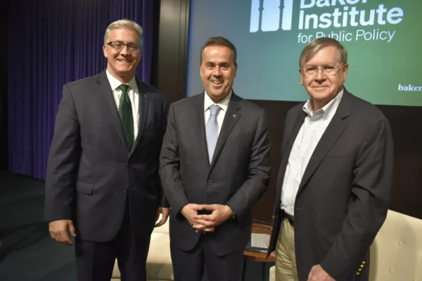 Στ. Παπασταύρου στο Baker Institute: «Η ανάπτυξη του τομέα υδρογονανθράκων εντάσσεται στην στρατηγική ενεργειακού ρεαλισμού που ακολουθεί η Κυβέρνηση»