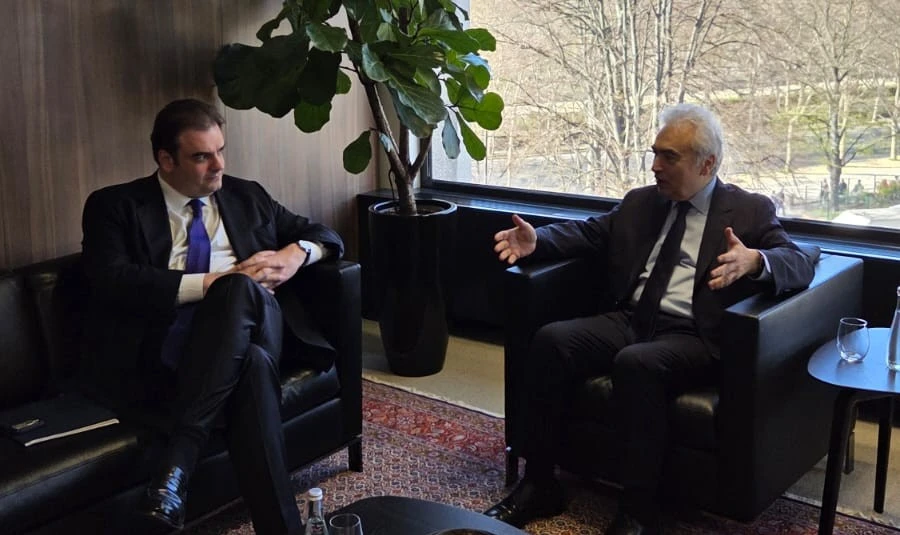 Συνάντηση Κυριάκου Πιερρακάκη με τον Fatih Birol στο Παρίσι για την ενεργειακή ασφάλεια και την κρίση στη Μέση Ανατολή