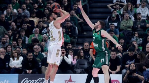 Ρογκαβόπουλος: «Πιστεύουμε στην ομάδα, θα βρούμε έναν τρόπο και θα τα καταφέρουμε»