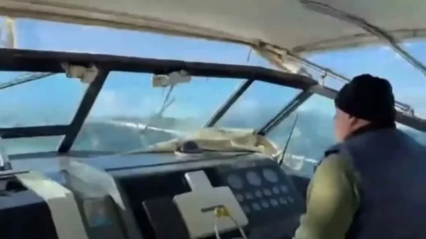 Βραβεύτηκε ο καπετάνιος που μετέφερε 3χρονο εν μέσω θαλασσοταραχής από την Σκιάθο για να σωθεί: Η ζωή είναι μικρή και πρέπει να βοηθάμε