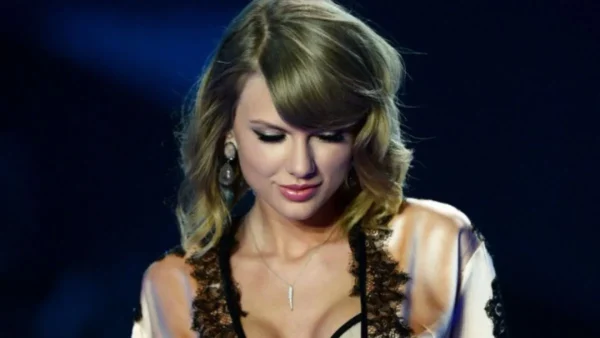 Taylor Swift: Η συγκινητική εξομολόγηση στα iHeartRadio Awards 2026 και ο θρίαμβος του «The Life of a Showgirl»