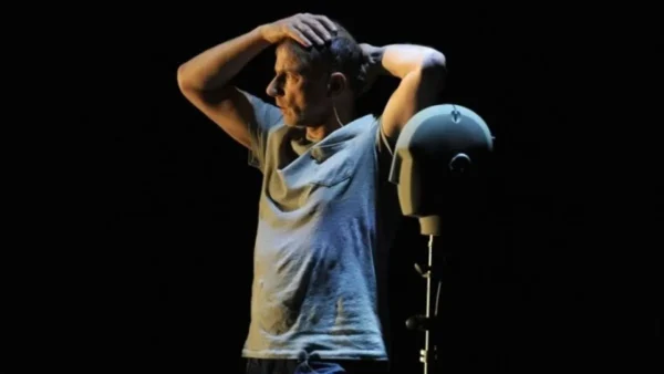 Παγκόσμια Ημέρα Θεάτρου: Από τη ζωντανή συνάντηση στις υβριδικές εμπειρίες της σκηνής