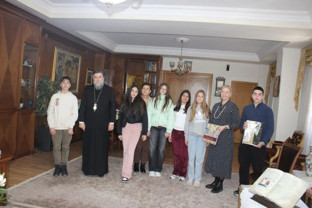 Επίσκεψη μαθητών Γυμνασίων στον Μητροπολίτη Σερρών