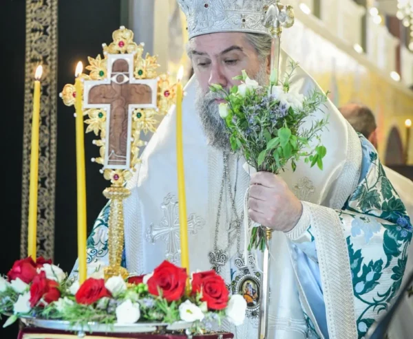 Σερρών Θεολόγος: «Ο ζωηφόρος Σταυρός, το αιώνιο σύμβολο της αγάπης, της πανσοφίας και της παντοδυναμίας του Θεού»