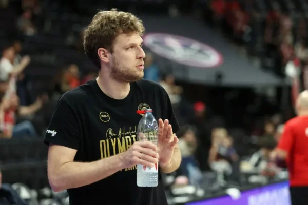 Βεζένκοφ: Μια μάνα χάνει το παιδί της, μέχρι πότε θα είναι πρόβλημα τι ομάδα είναι ο καθένας