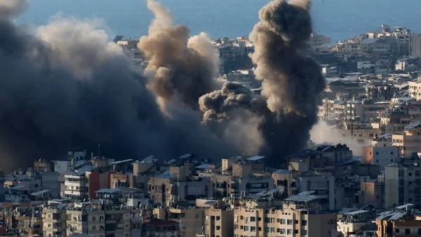 Ο στρατός του Ισραήλ πλήττει «κέντρα διοίκησης και εγκαταστάσεις αποθήκευσης όπλων» της Χεζμπολά στην Βυρητό