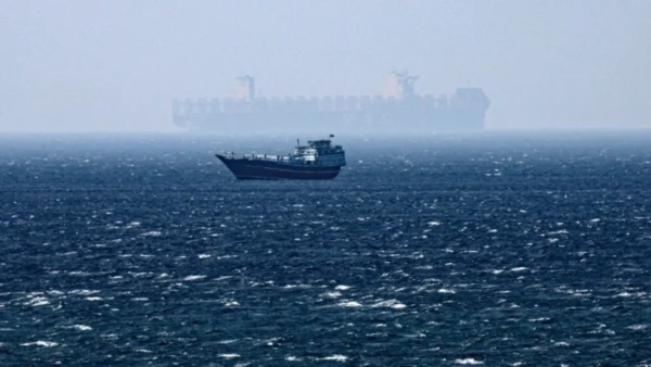 Ο Ιρανός στρατηγός Σ. Τζαμπαρί απειλεί ότι θα «κάψει οποιοδήποτε πλοίο αποπειραθεί να περάσει το στενό του Χουρμούζ»