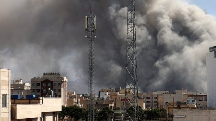 Ιράν: Αεροπορική επίθεση πλήττει γέφυρα σε αυτοκινητόδρομο