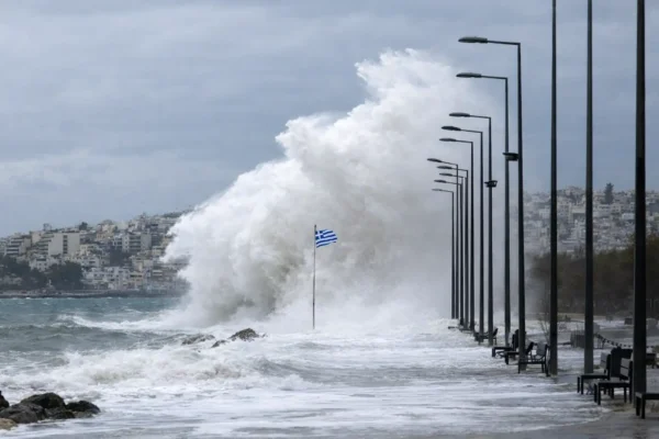 Κακοκαιρία Erminio σε όλη τη χώρα με βροχές, καταιγίδες και τοπικές χαλαζοπτώσεις