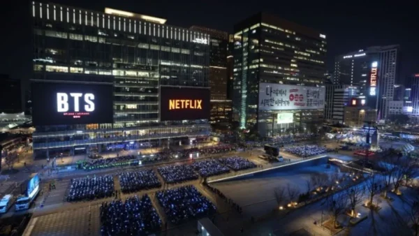 Η "Times Square" της Σεούλ μειώνει τη φωτεινότητα των οθονών βίντεο